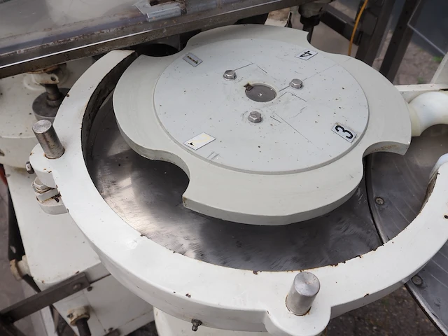 Nn can closing machine - afbeelding 4 van  18