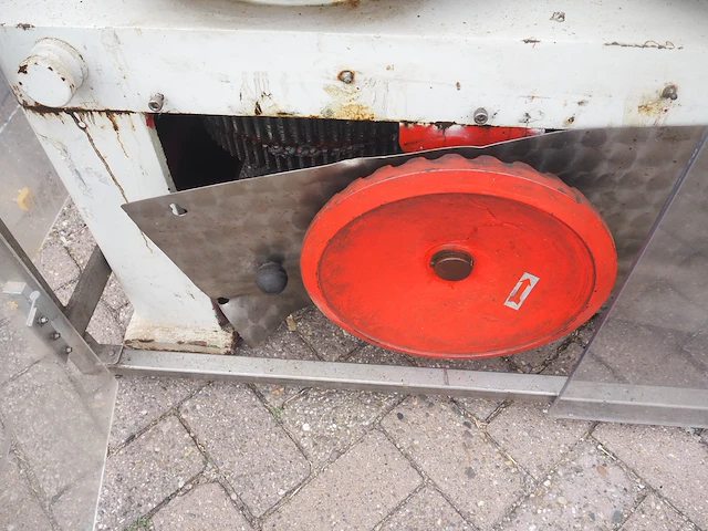 Nn can closing machine - afbeelding 6 van  18