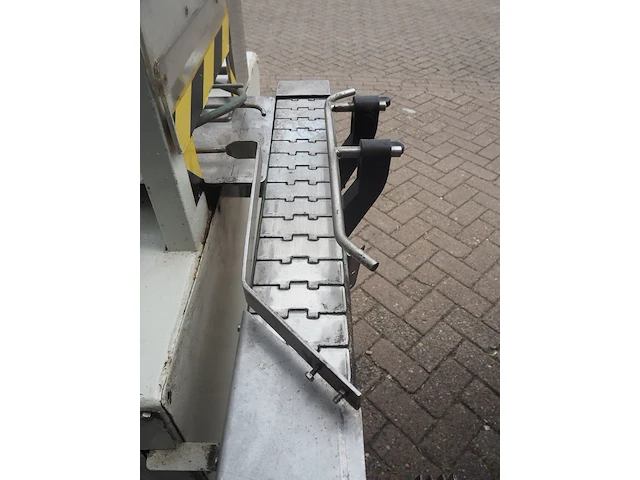 Nn can filling machine - afbeelding 13 van  18