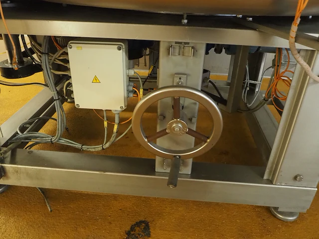 Nn can filling machine - afbeelding 3 van  12