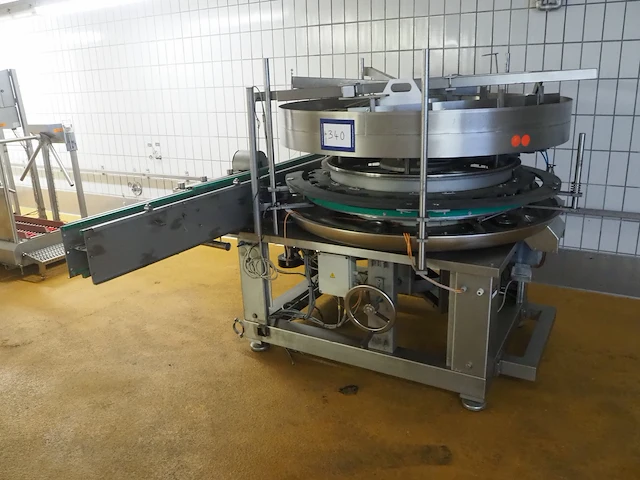 Nn can filling machine - afbeelding 1 van  12