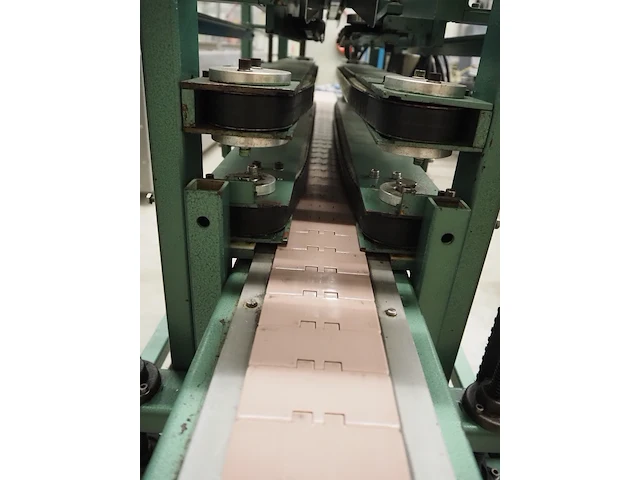 Nn cap closing machine - afbeelding 10 van  13