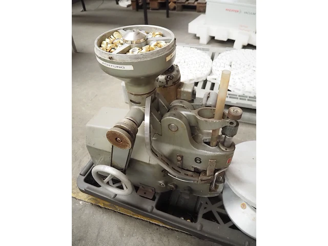 Nn capping machine - afbeelding 9 van  11