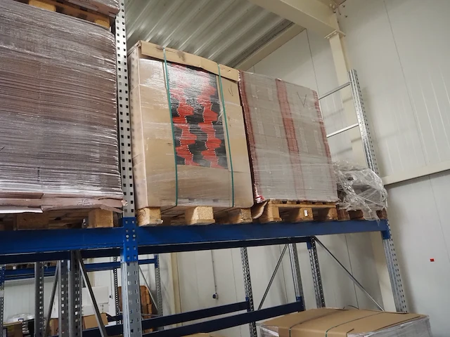 Nn carton boxes and labels - afbeelding 10 van  10
