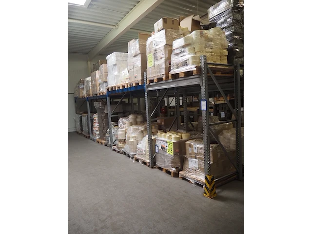 Nn carton boxes and labels - afbeelding 1 van  12