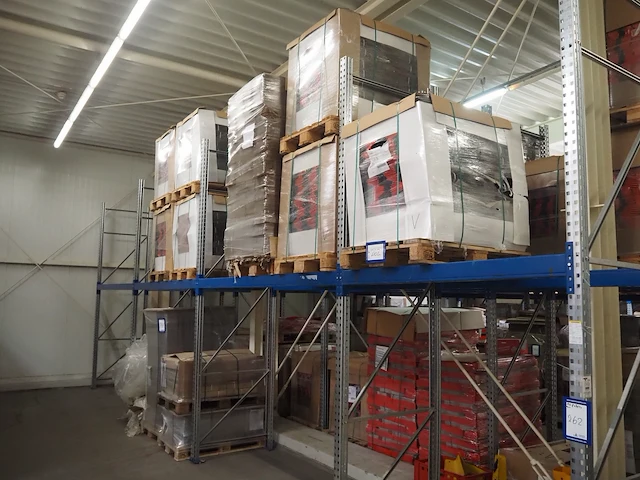 Nn carton boxes - afbeelding 1 van  7