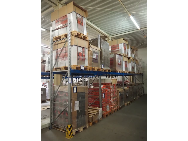Nn carton boxes - afbeelding 1 van  13