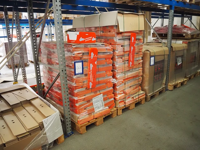 Nn carton boxes - afbeelding 9 van  13
