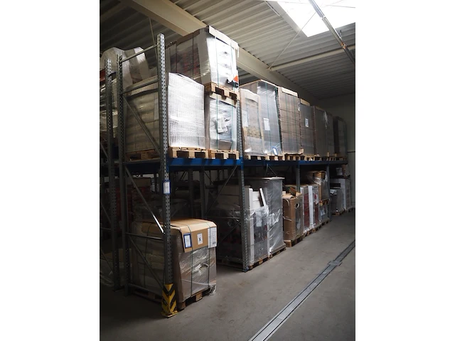 Nn carton boxes - afbeelding 1 van  11