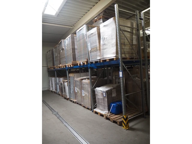 Nn carton boxes - afbeelding 1 van  11