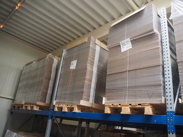 Nn carton boxes - afbeelding 9 van  11