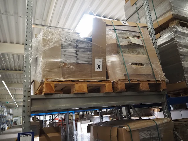 Nn carton boxes - afbeelding 4 van  9
