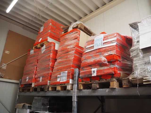 Nn carton boxes - afbeelding 5 van  12