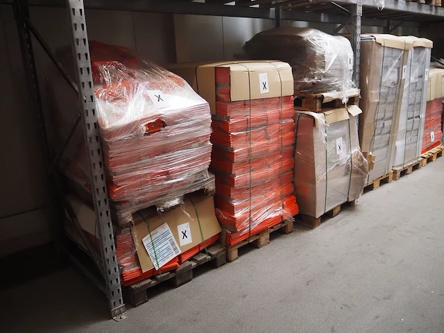 Nn carton boxes - afbeelding 8 van  12