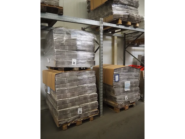 Nn carton boxes - afbeelding 15 van  17