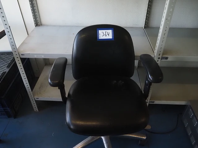 Nn chair - afbeelding 3 van  3
