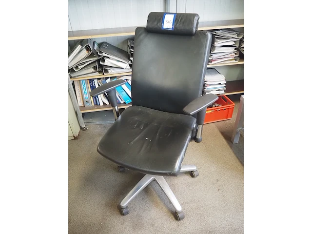 Nn chair - afbeelding 1 van  3