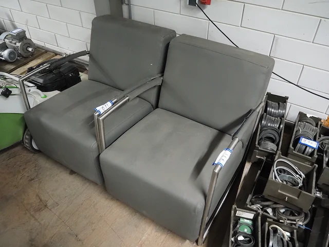 Nn chairs - afbeelding 1 van  5