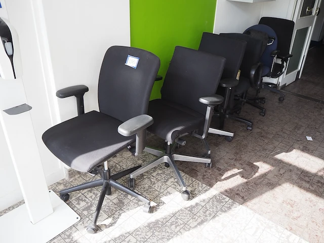 Nn chairs - afbeelding 1 van  6