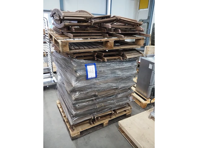 Nn chairs - afbeelding 1 van  4