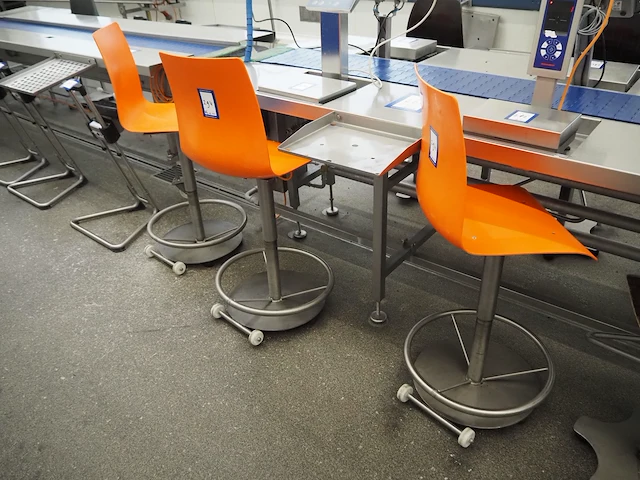 Nn chairs - afbeelding 1 van  4