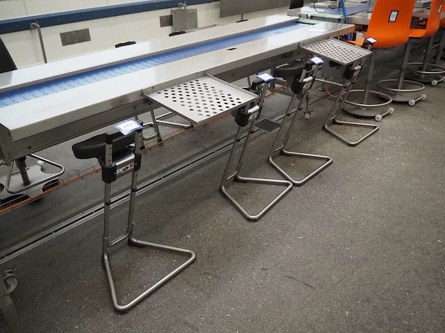 Nn chairs - afbeelding 1 van  4