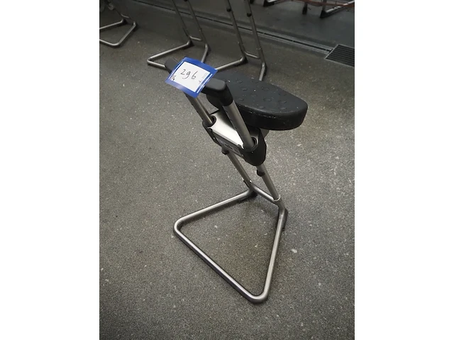 Nn chairs - afbeelding 4 van  4