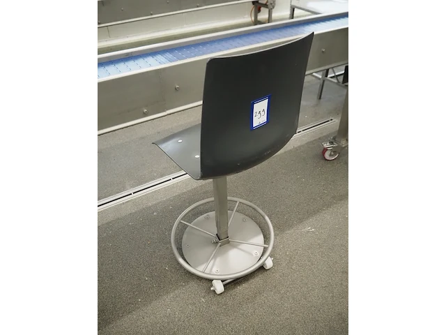 Nn chairs - afbeelding 1 van  3