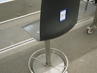 Nn chairs - afbeelding 1 van  3