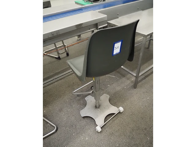 Nn chairs - afbeelding 1 van  3