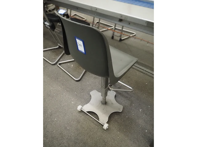 Nn chairs - afbeelding 2 van  3