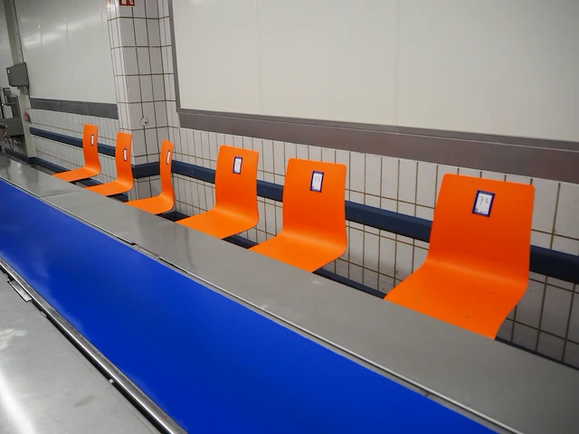 Nn chairs - afbeelding 1 van  6