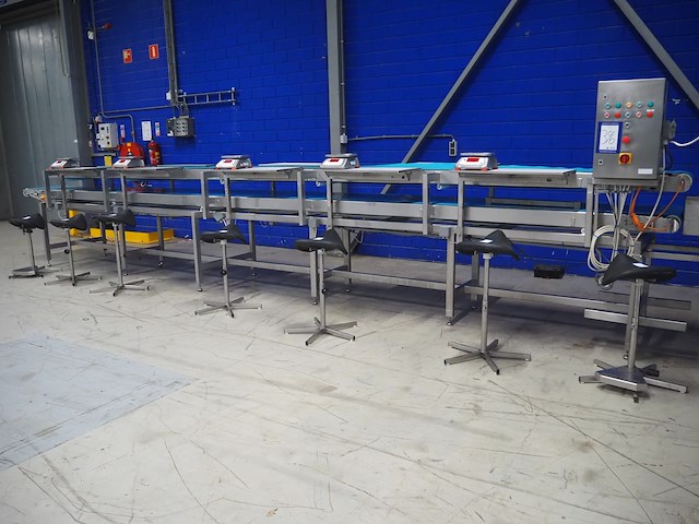 Nn chairs - afbeelding 1 van  6