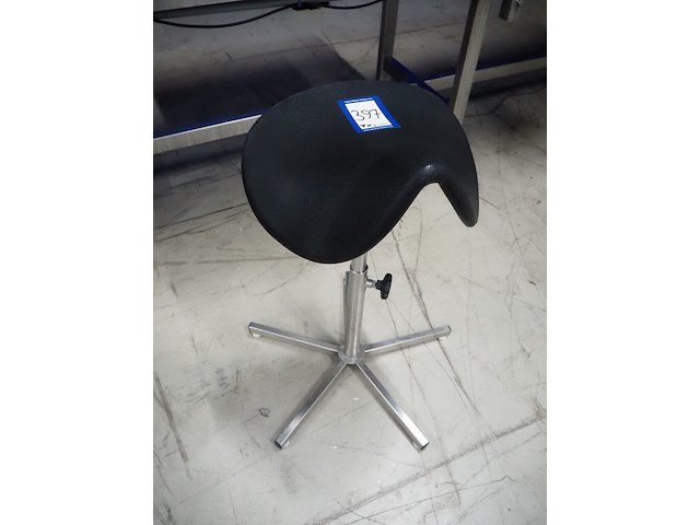 Nn chairs - afbeelding 2 van  6