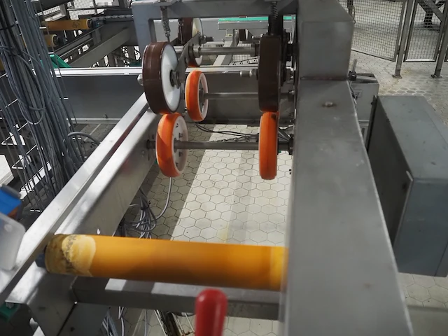 Nn cheese board loading line - afbeelding 10 van  20