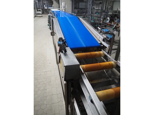 Nn cheese board loading line - afbeelding 14 van  20