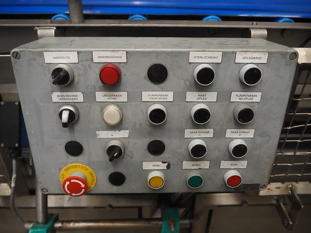 Nn cheese board loading line - afbeelding 16 van  20