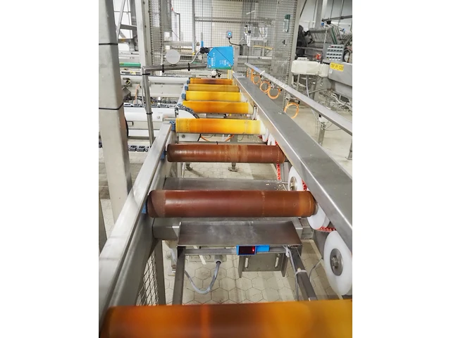 Nn cheese board loading line - afbeelding 2 van  17