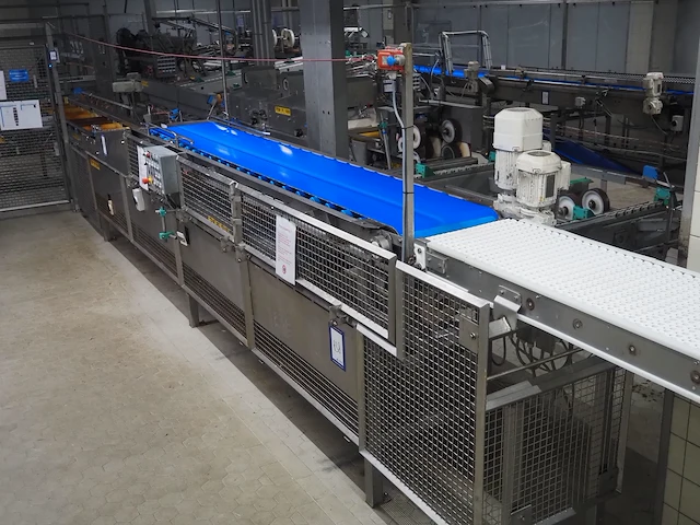 Nn cheese board loading line - afbeelding 1 van  17