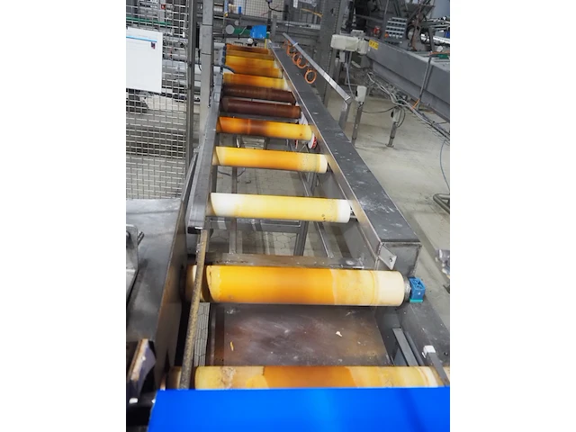 Nn cheese board loading line - afbeelding 17 van  17