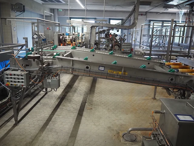 Nn cheese wheel tilting line - afbeelding 18 van  27