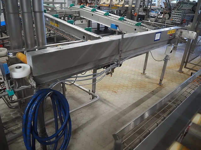 Nn cheese wheel tilting line - afbeelding 20 van  27