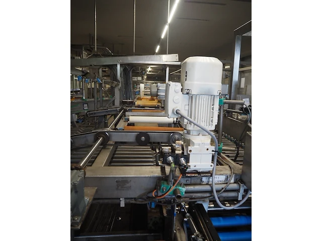 Nn cheese wheel tilting line - afbeelding 25 van  27