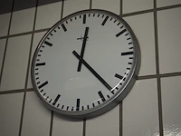Nn clock - afbeelding 2 van  2
