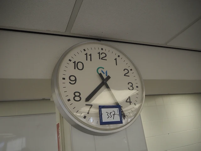 Nn clock - afbeelding 1 van  2