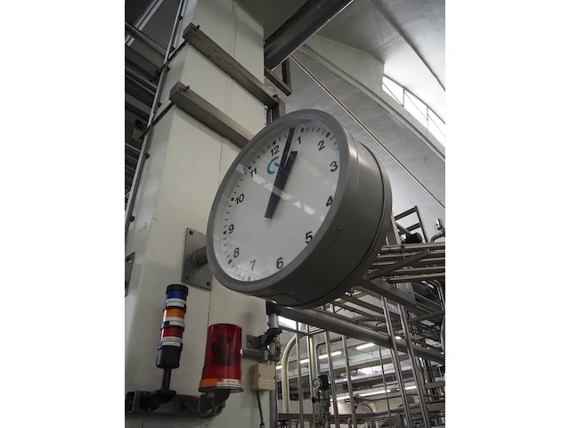 Nn clock - afbeelding 1 van  3