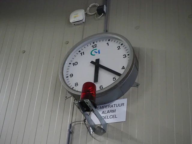 Nn clock - afbeelding 1 van  3
