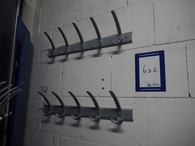 Nn coat hangers - afbeelding 1 van  4