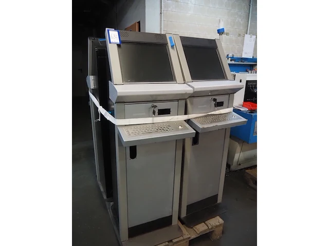 Nn computer terminals - afbeelding 1 van  16
