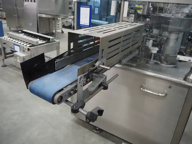 Nn cup filling and sealing machine - afbeelding 13 van  41